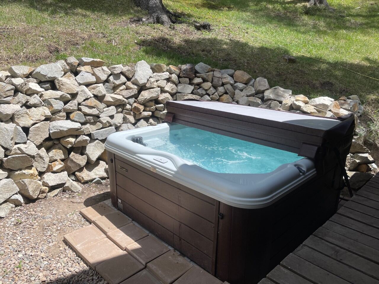 Elk Run private hot tub