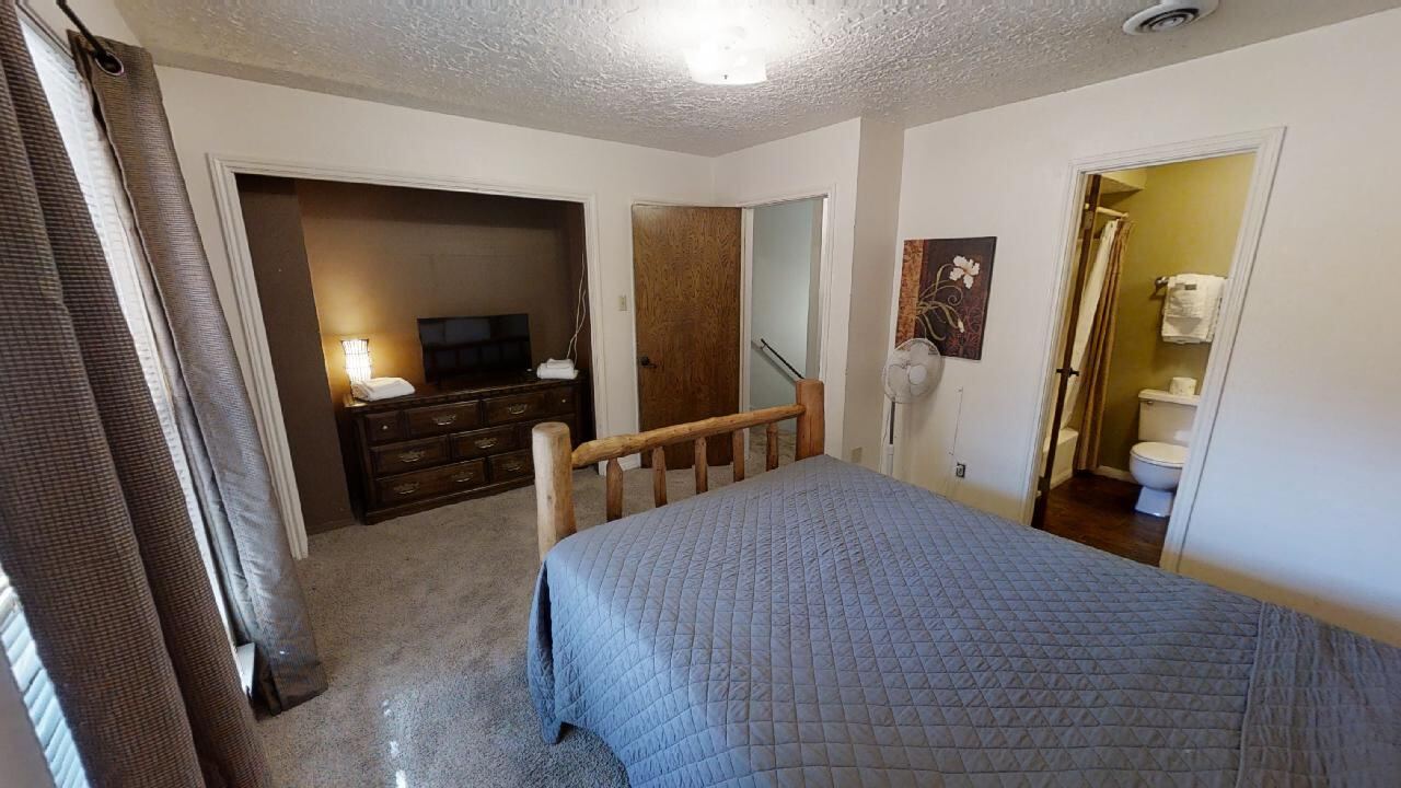 Valley Condo 121 bedroom one